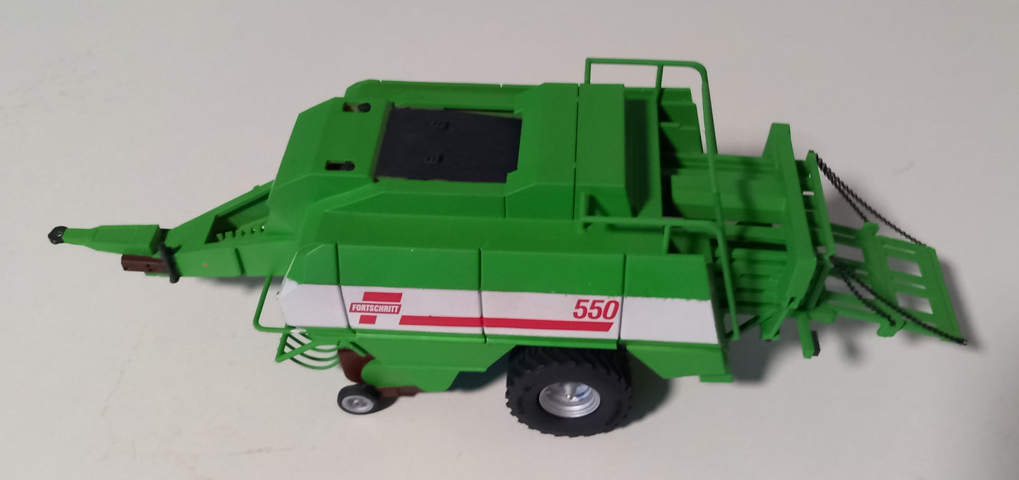 Fortschritt Großballenpresse GBP 550