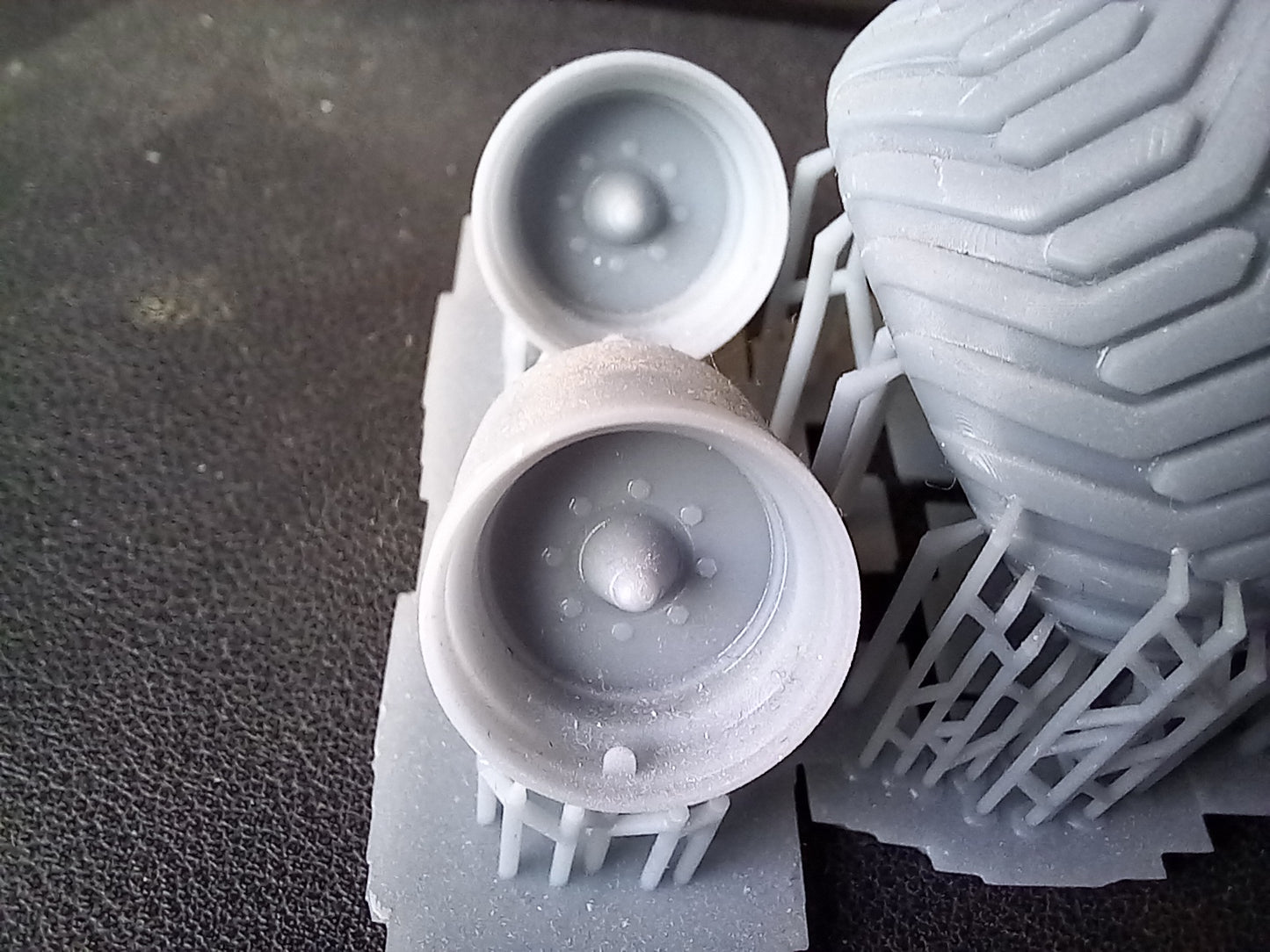 1 Radsatz Terrabereifung 700/50-24 BS 1:32