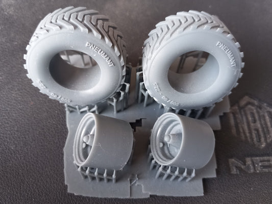 1 Radsatz Terrabereifung 500/60-22,5 BS 1:32