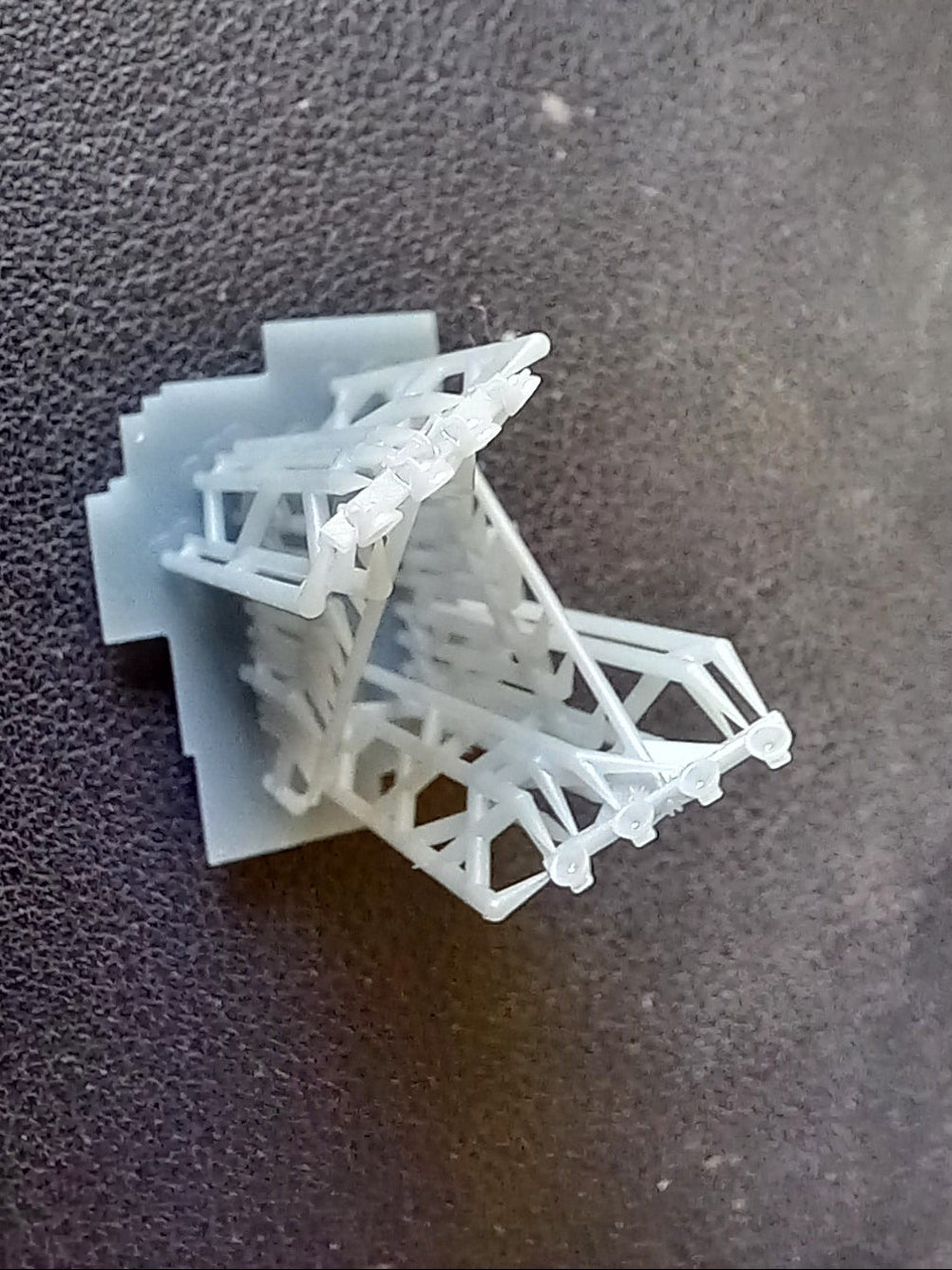 2stk Suchscheinwerfer mit Mast H0 BS